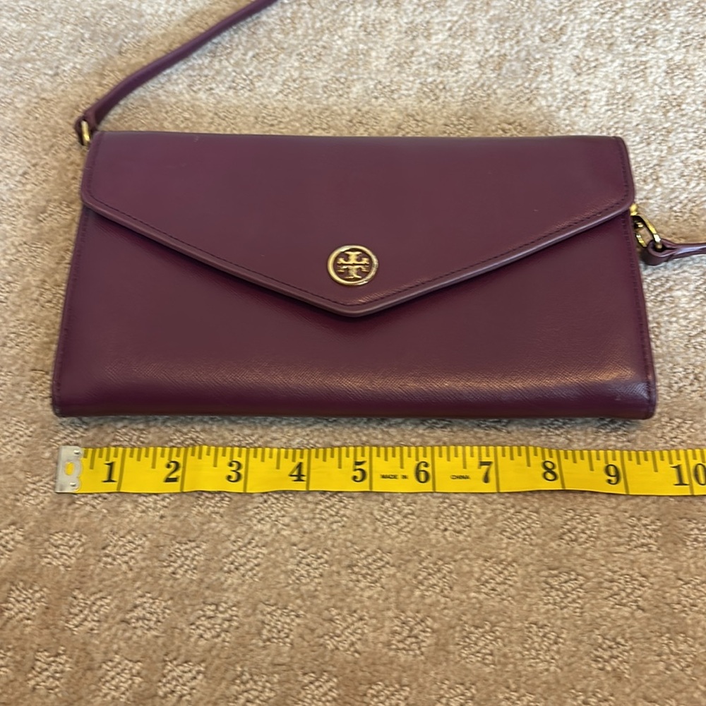 Tory Burch Robinson Expandable Concierge Wallet/Handbag - Picture 11 of 16